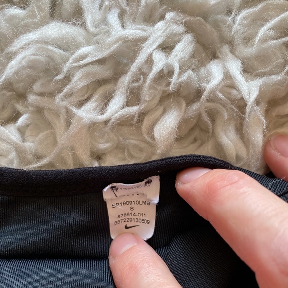 A bundle of 3 x Nike Sports Bras Size S - Picture 2 of 4